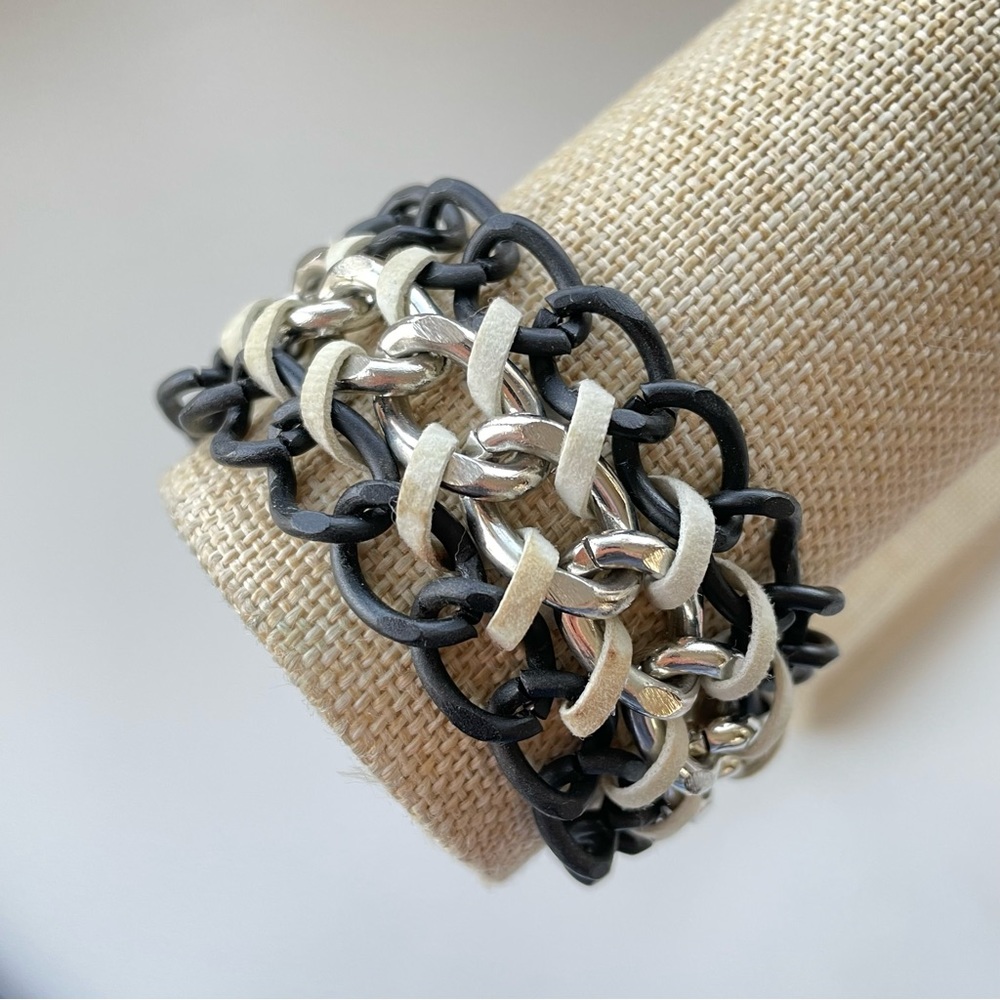 Three Interwoven Black Silver Chains Class Bracelet
